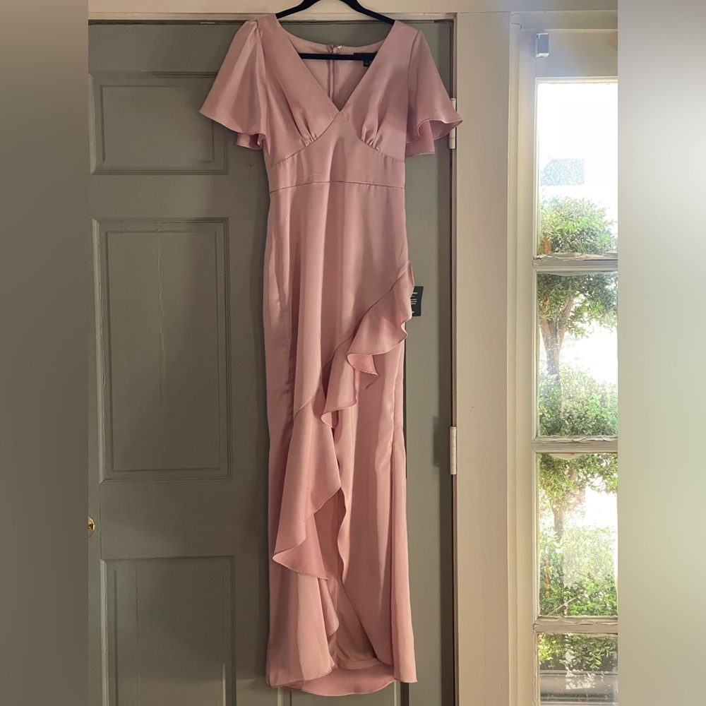 Lulu’s NWT Eternal Bond Blush Satin Ruffled Flutter Sleeve Maxi Dress